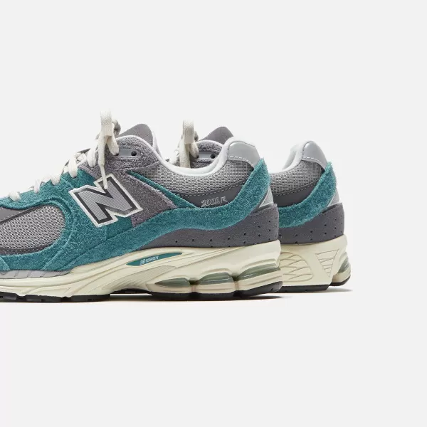 2002R | New Balance New